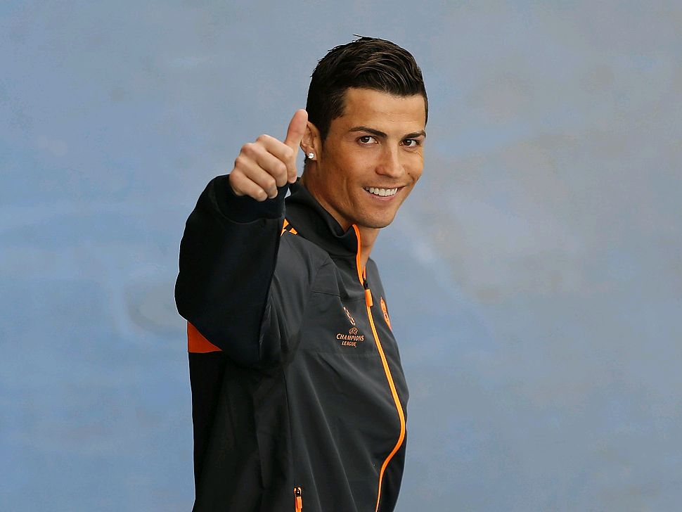 本赛季东契奇缺席时里夫斯场均40分10助攻，今日三节36+9