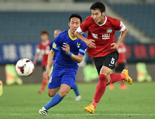 官方：因球迷对阿奇姆彭的歧视言行，成都蓉城被罚款50万元