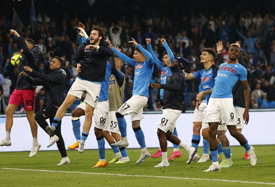 中超三连冠伴随亚冠全年不胜，海港距离“王朝”还差很远