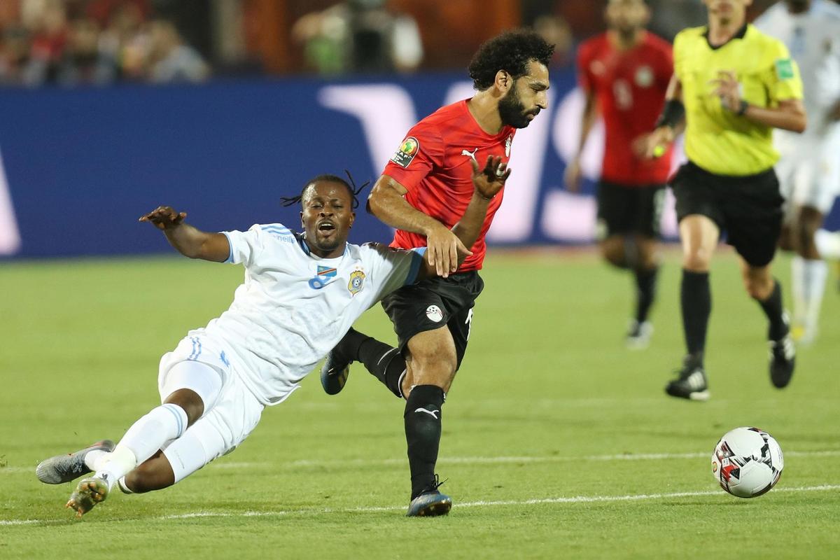 足球报：亚泰这几年都是寅吃卯粮，意向球员听说后婉拒邀请（足球报：亚泰近年透支经营，意向球员得悉后婉拒加盟）