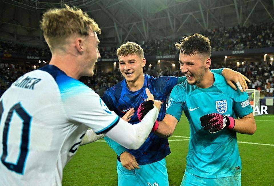 篮球CBA季后赛门票售罄，黄牛加价300%