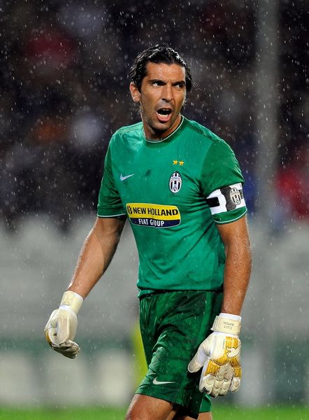 广厦逆转胜利展现韧性