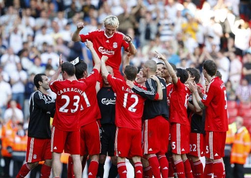 英冠前瞻：考文垂盼主场破咒巩固榜首，斯旺西欲终结客场连败（英冠前瞻：考文垂盼主场解咒稳固榜首之位，斯旺西力争终结客场连败）