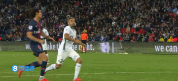 法甲半场：爱德华破门，朗斯1-0尼斯（半场战报：爱德华建功，朗斯暂1-0领先尼斯）