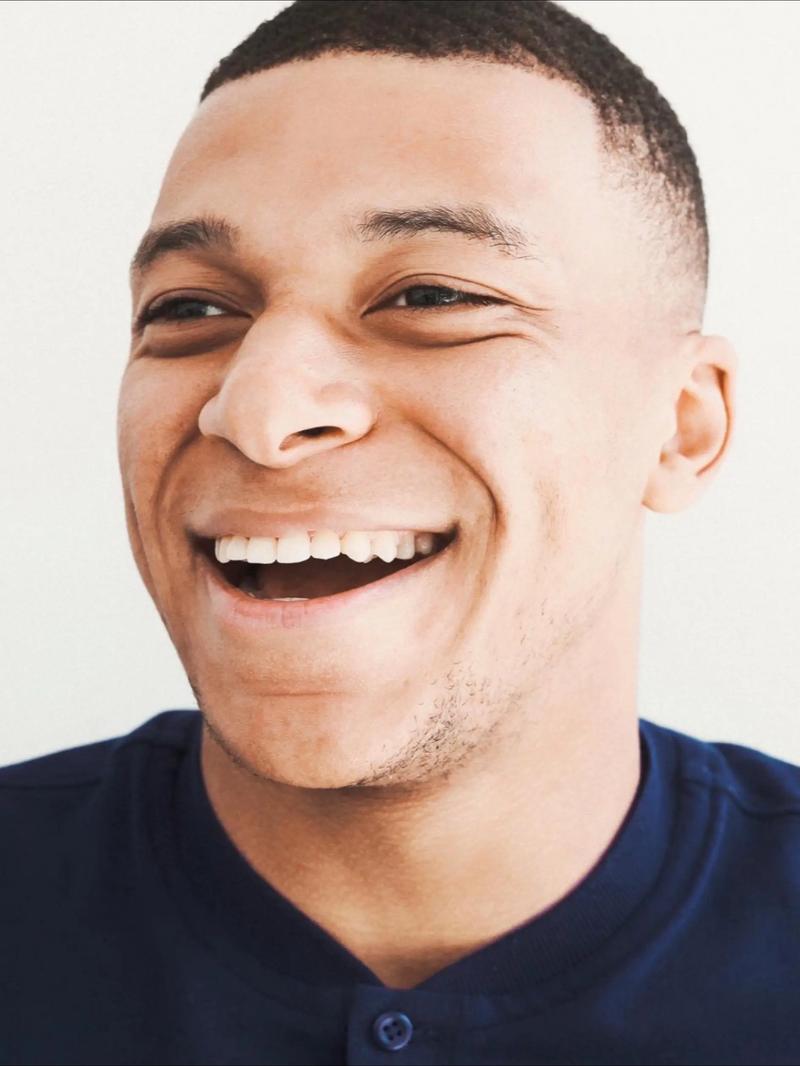 马约拉尔：被西班牙征召是我的目标；本泽马总会鼓励我